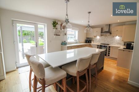 4 bedroom Detached house for sale in Househam Lane, Legbourne, LN11