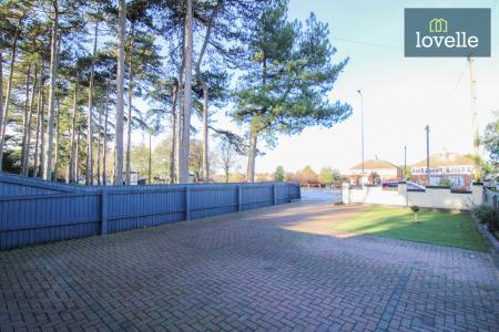 3 bedroom Semi-detached house for sale in Laceby Road, Grimsby, DN34