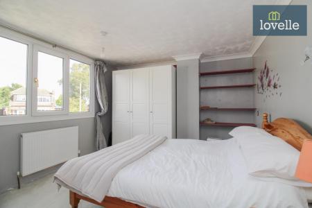 3 bedroom Semi-detached house for sale in Longmeadows Drive, Laceby, DN37