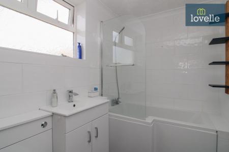 3 bedroom Semi-detached house for sale in Longmeadows Drive, Laceby, DN37