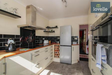 3 bedroom Semi-detached house for sale in Longmeadows Drive, Laceby, DN37