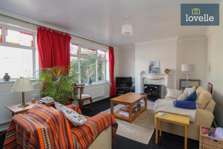 3 bedroom Semi-detached house for sale in Longmeadows Drive, Laceby, DN37