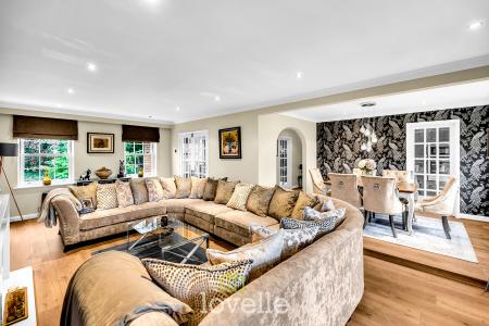 4 bedroom Detached house for sale in Main Road, Ashby Cum Fenby, DN37