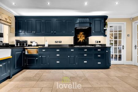 4 bedroom Detached house for sale in Main Road, Ashby Cum Fenby, DN37