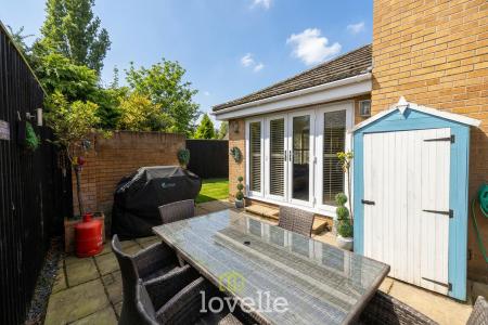 4 bedroom Detached house for sale in Main Road, Ashby Cum Fenby, DN37