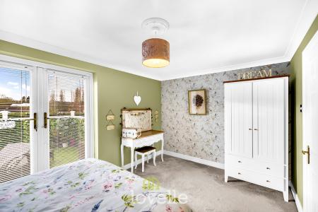 4 bedroom Detached house for sale in Main Road, Ashby Cum Fenby, DN37