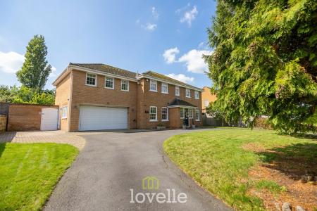 4 bedroom Detached house for sale in Main Road, Ashby Cum Fenby, DN37