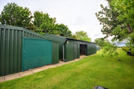 3 bedroom Detached house for sale in Main Road, Gayton Top, LN13