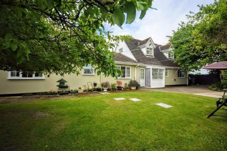 3 bedroom Detached house for sale in Main Road, Gayton Top, LN13