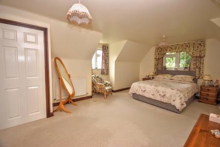 3 bedroom Detached house for sale in Main Road, Gayton Top, LN13