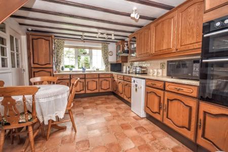 3 bedroom Detached house for sale in Main Road, Gayton Top, LN13