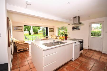 4 bedroom Detached house for sale in Main Road, Saltfleetby, LN11