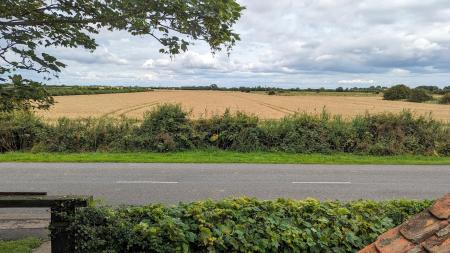 4 bedroom Detached house for sale in Main Road, Saltfleetby, LN11