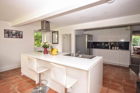 4 bedroom Detached house for sale in Main Road, Saltfleetby, LN11