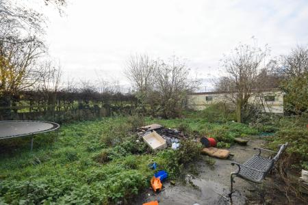 4 bedroom Detached bungalow for sale in Main Road, Gayton Le Marsh, LN13