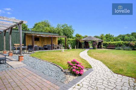 4 bedroom Equestrian facility for sale in Main Road, Grainthorpe, LN11
