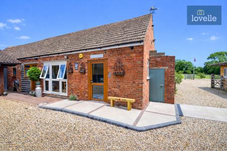 4 bedroom Equestrian facility for sale in Main Road, Grainthorpe, LN11