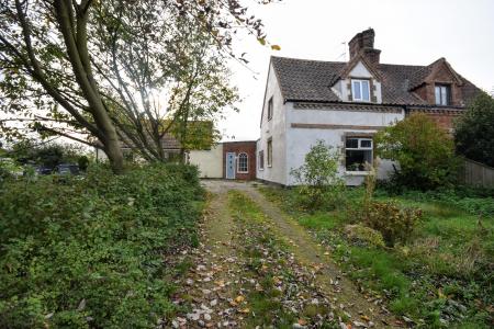 Main Road, Utterby, LN11