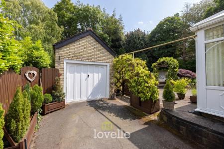 3 bedroom Detached bungalow for sale in Main Road, Hatcliffe, DN37