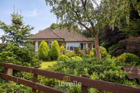 3 bedroom Detached bungalow for sale in Main Road, Hatcliffe, DN37