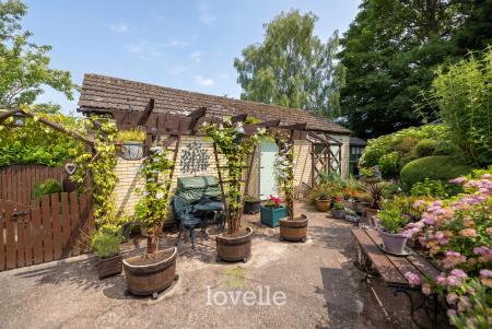 3 bedroom Detached bungalow for sale in Main Road, Hatcliffe, DN37