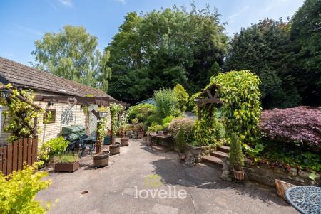 3 bedroom Detached bungalow for sale in Main Road, Hatcliffe, DN37
