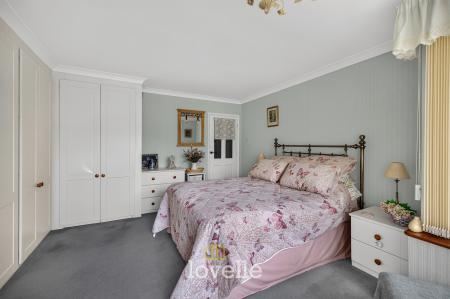 3 bedroom Detached bungalow for sale in Main Road, Hatcliffe, DN37