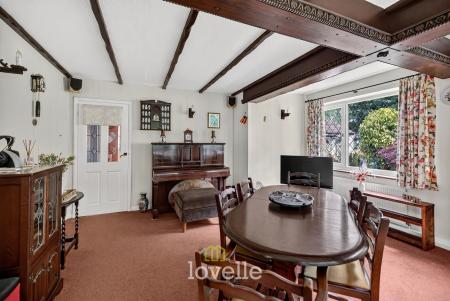 3 bedroom Detached bungalow for sale in Main Road, Hatcliffe, DN37