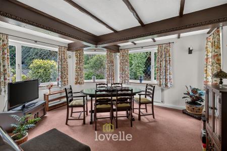 3 bedroom Detached bungalow for sale in Main Road, Hatcliffe, DN37