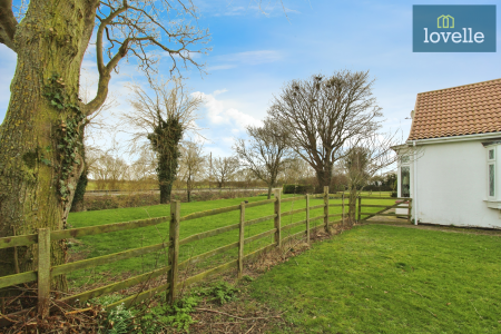 3 bedroom Detached bungalow for sale in Main Road, Saltfleetby, LN11