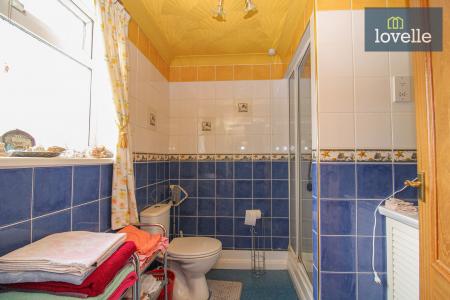 3 bedroom Detached bungalow for sale in Main Road, Saltfleetby, LN11