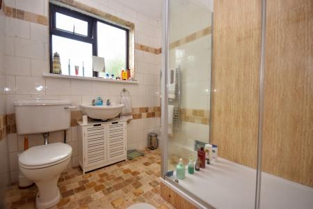 2 bedroom Detached bungalow for sale in Main Street, Gayton Le Marsh, LN13