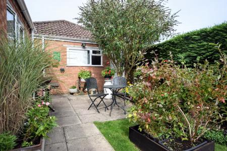 3 bedroom Detached bungalow for sale in Manor Park, Legbourne, LN11