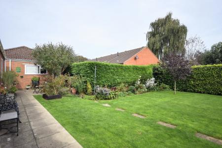 3 bedroom Detached bungalow for sale in Manor Park, Legbourne, LN11