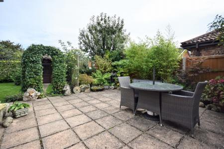 3 bedroom Detached bungalow for sale in Manor Park, Legbourne, LN11