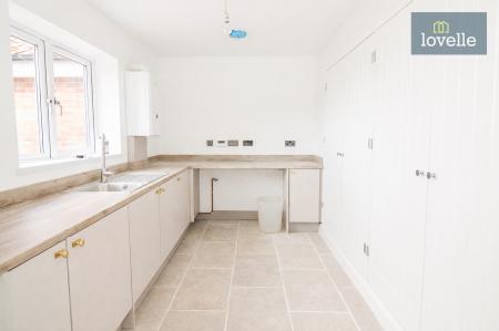 5 bedroom Detached house for sale in Middlesykes Lane, Grimoldby, LN11