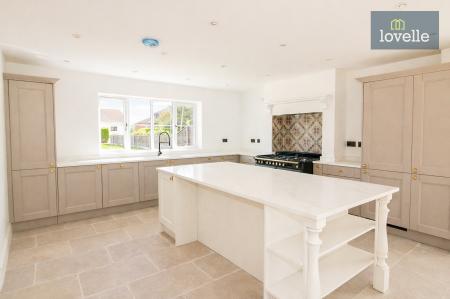 5 bedroom Detached house for sale in Middlesykes Lane, Grimoldby, LN11