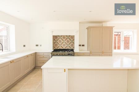 5 bedroom Detached house for sale in Middlesykes Lane, Grimoldby, LN11