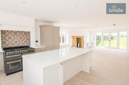 5 bedroom Detached house for sale in Middlesykes Lane, Grimoldby, LN11
