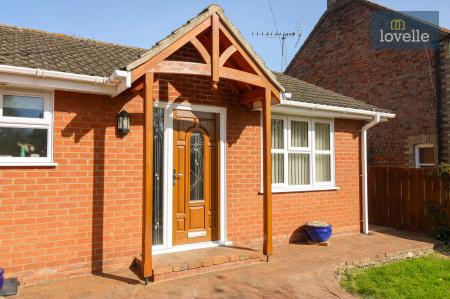 3 bedroom Detached bungalow for sale in Mill Lane, Legbourne, LN11