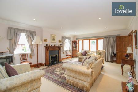 3 bedroom Detached bungalow for sale in Nunnerley Place, Waltham, DN37