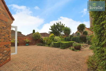 3 bedroom Detached bungalow for sale in Nunnerley Place, Waltham, DN37