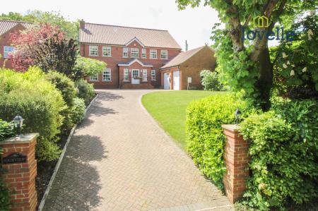 4 bedroom Detached house for sale in Old Main Road, Barnoldby Le Beck, DN37