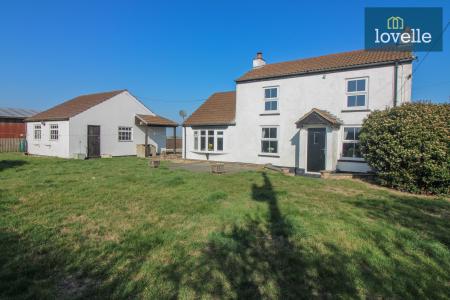 4 bedroom Detached house for sale in Saddleback Road, South Cockerington, LN11