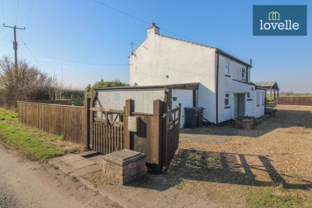 4 bedroom Detached house for sale in Saddleback Road, South Cockerington, LN11