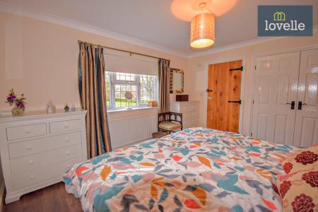 3 bedroom Detached bungalow for sale in South Road, Tetford, LN9