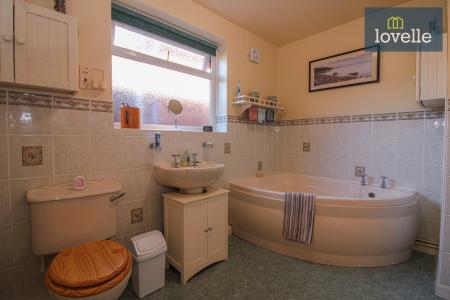 3 bedroom Detached bungalow for sale in Southfield Drive, Louth, LN11