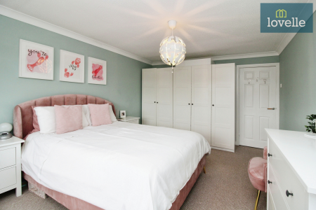 4 bedroom Detached house for sale in Southfield Road, Holton-le-Clay, DN36