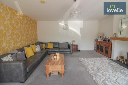 5 bedroom Detached house for sale in The Riverbank, Louth, LN11