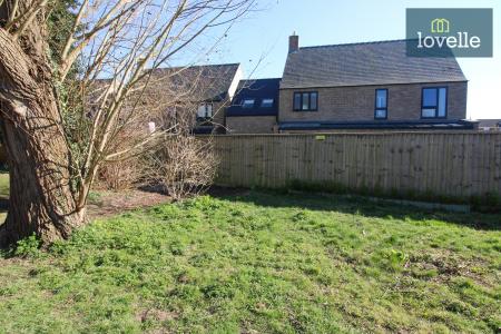 5 bedroom Detached house for sale in The Riverbank, Louth, LN11